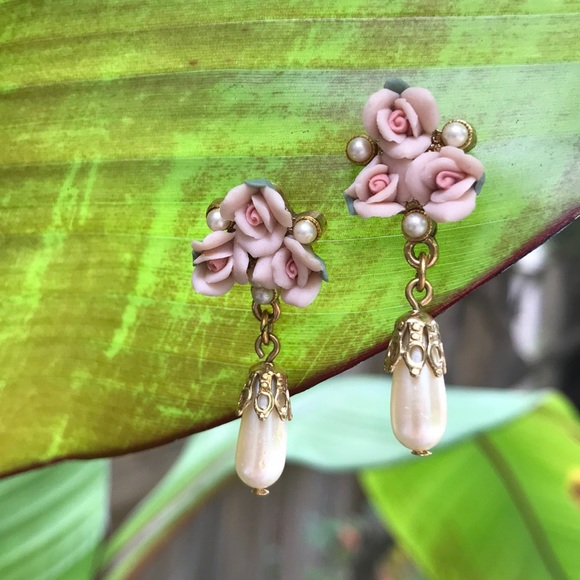 Vintage Jewelry - Vintage Dangle Post Earrings H1
